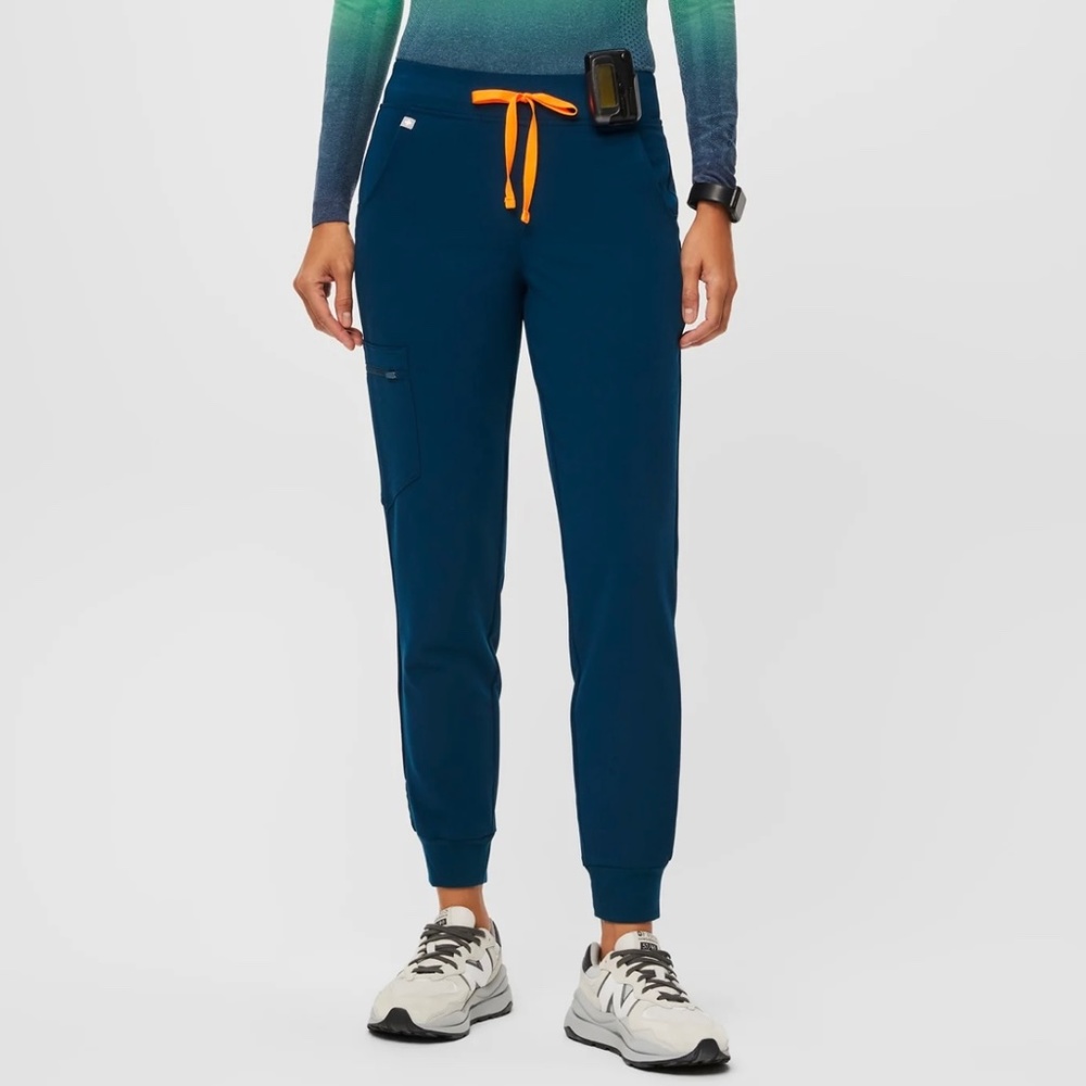 Figs jogger scrub pants